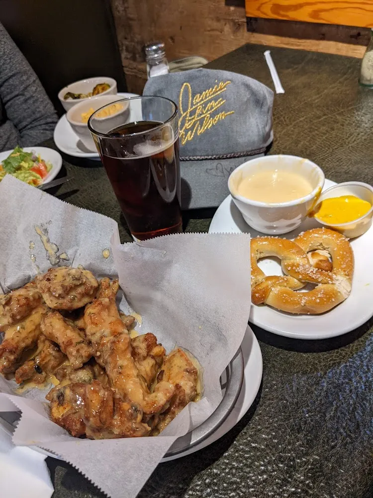 Wings Parmesan Garlic Pretzel